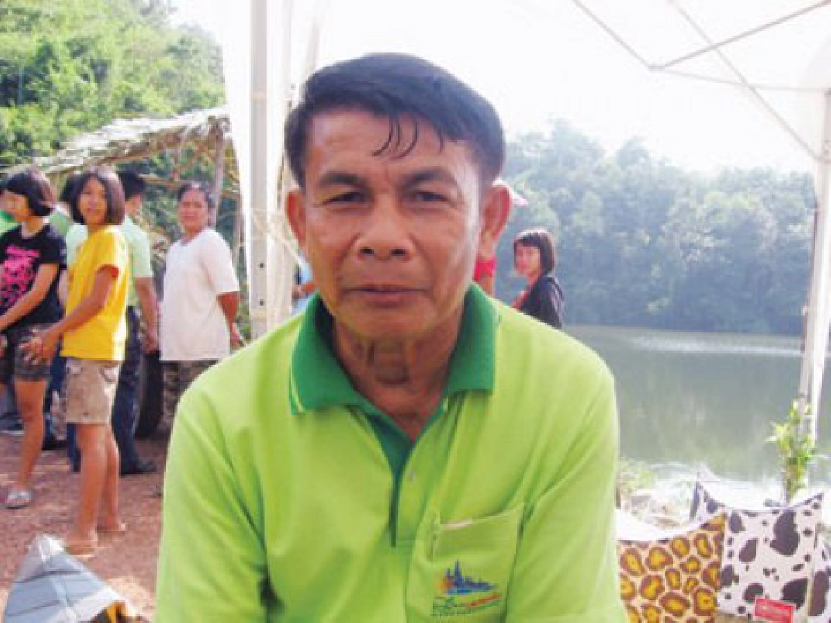 สร้างชุมชน คนรักษ์ป่า
วิถีผู้นำ "กว้าง อุดมสุข"

