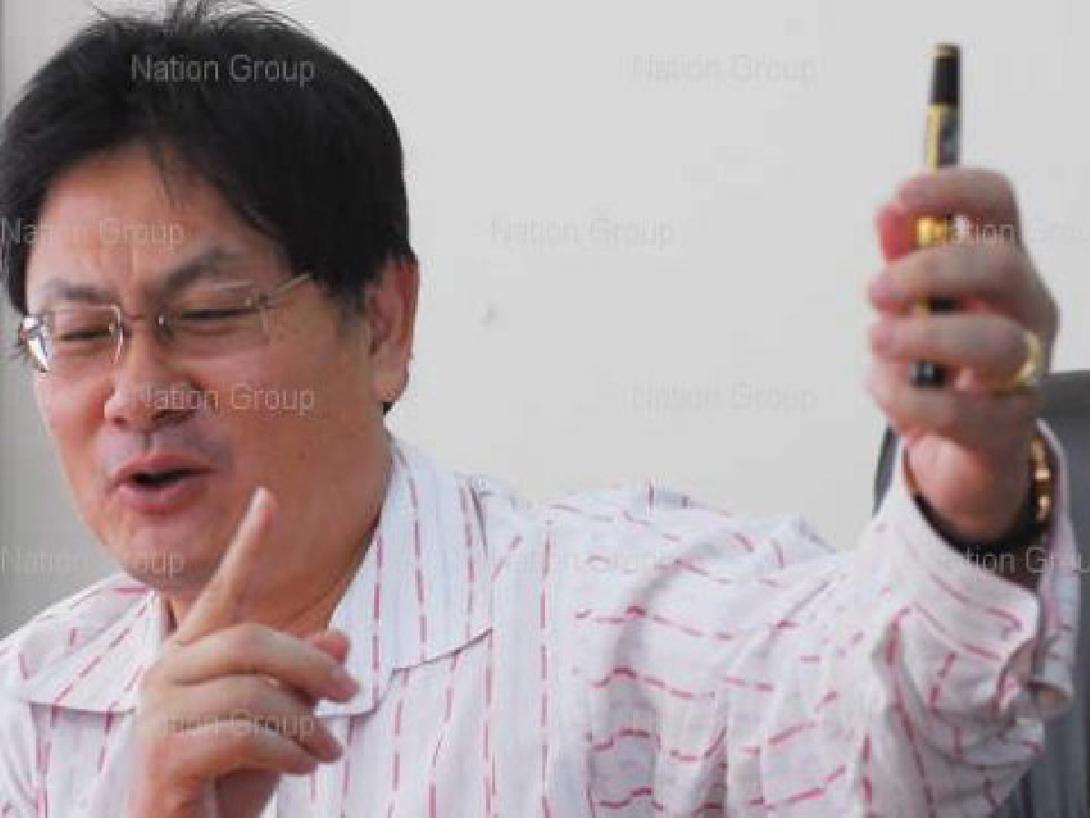 เอนกเจ้าของเจ้าของทฤษฎี"สองนคราประชาธิปไตย" เอนกเจ้าของเจ้าของทฤษฎี"สองนคราประชาธิปไตย"
