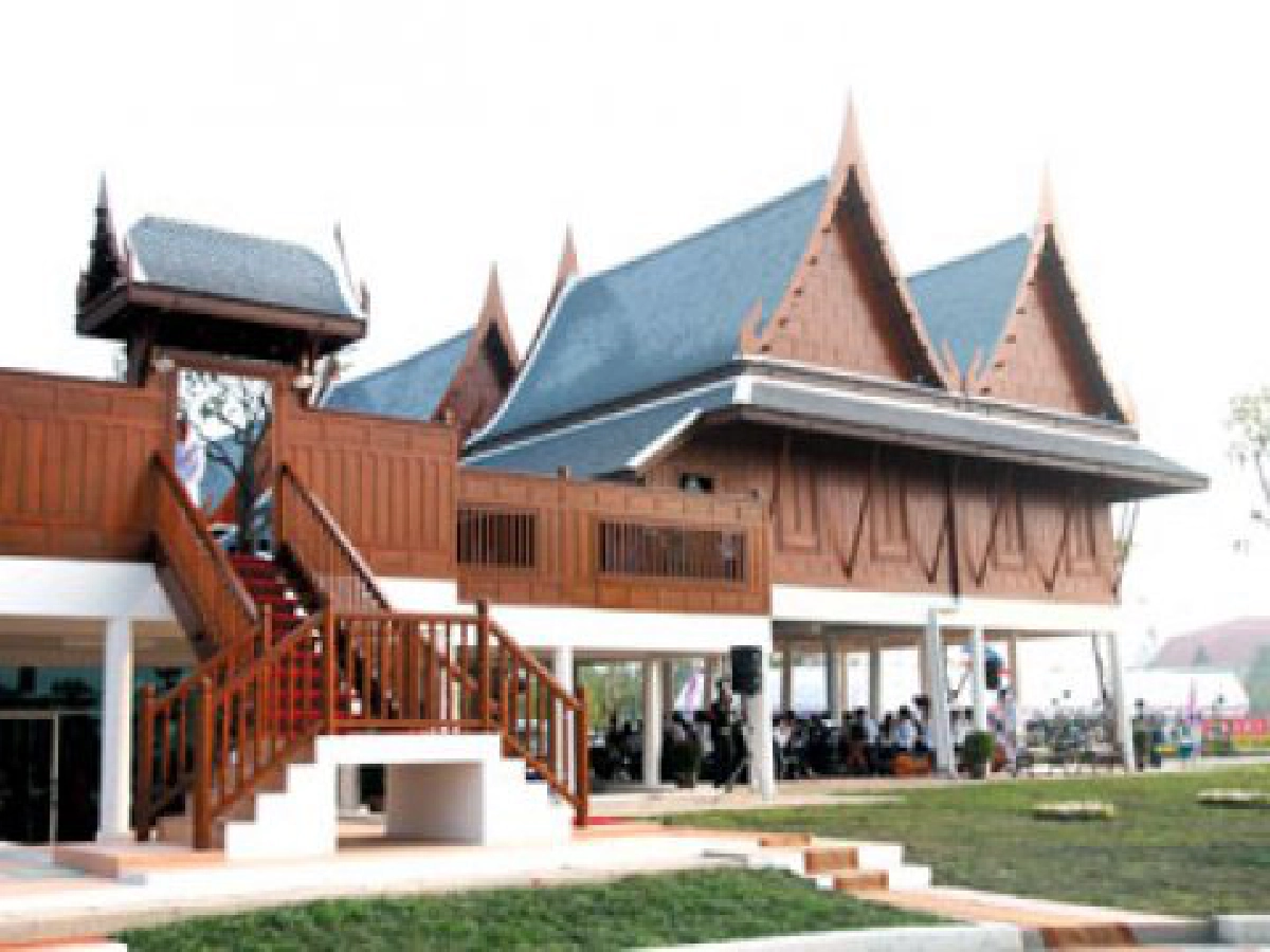 สมเด็จพระเทพฯทรงพระเกษมสำราญวันเพ็ญเดือน12