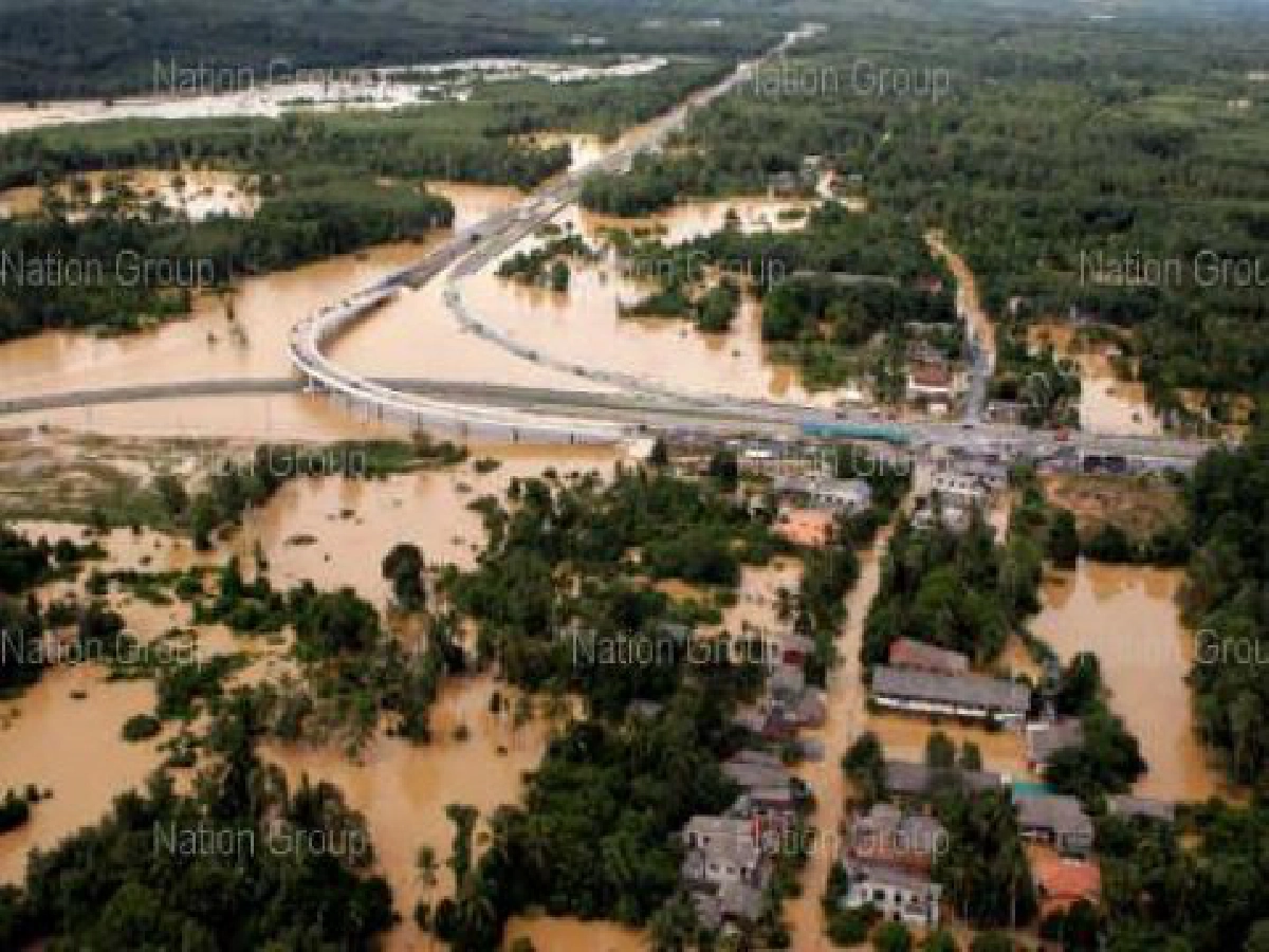 ชาวยะลาซาบซื้งในหลวง-ราชินีห่วงใย ชาวยะลาซาบซื้งในหลวง-ราชินีห่วงใย