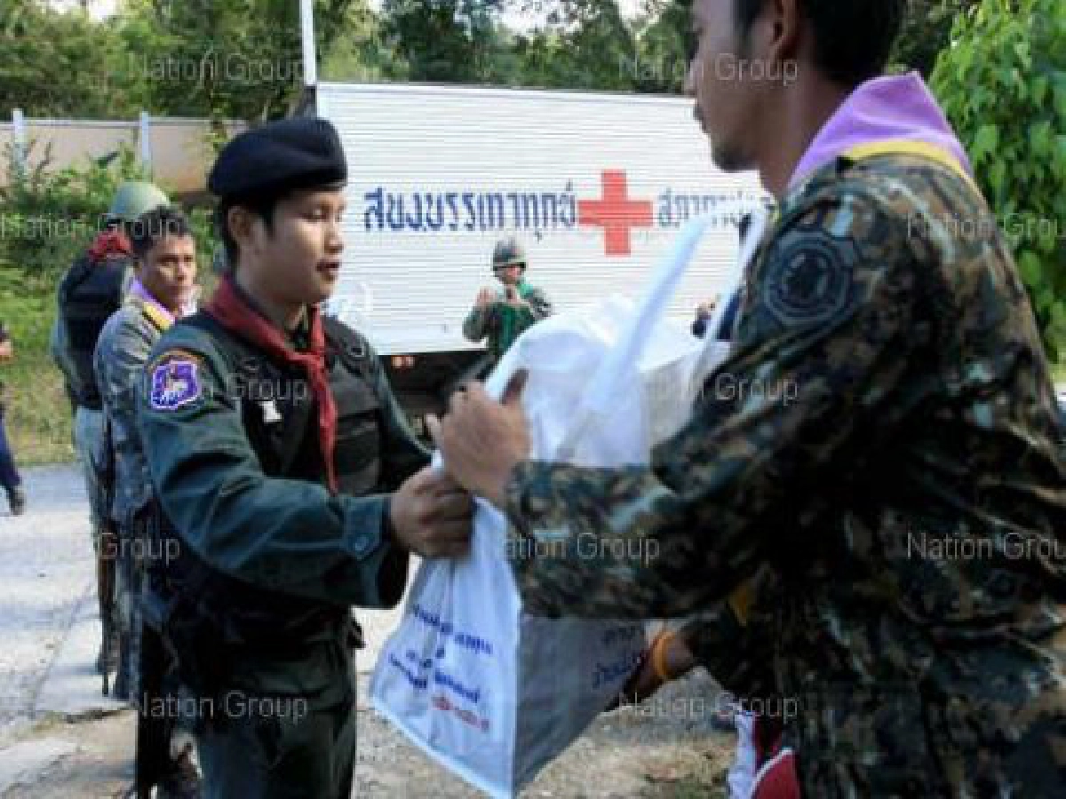 ในหลวง-ราชินีทรงห่วงพสกนิกรชาวยะลาน้ำท่วม ในหลวง-ราชินีทรงห่วงพสกนิกรชาวยะลาน้ำท่วม