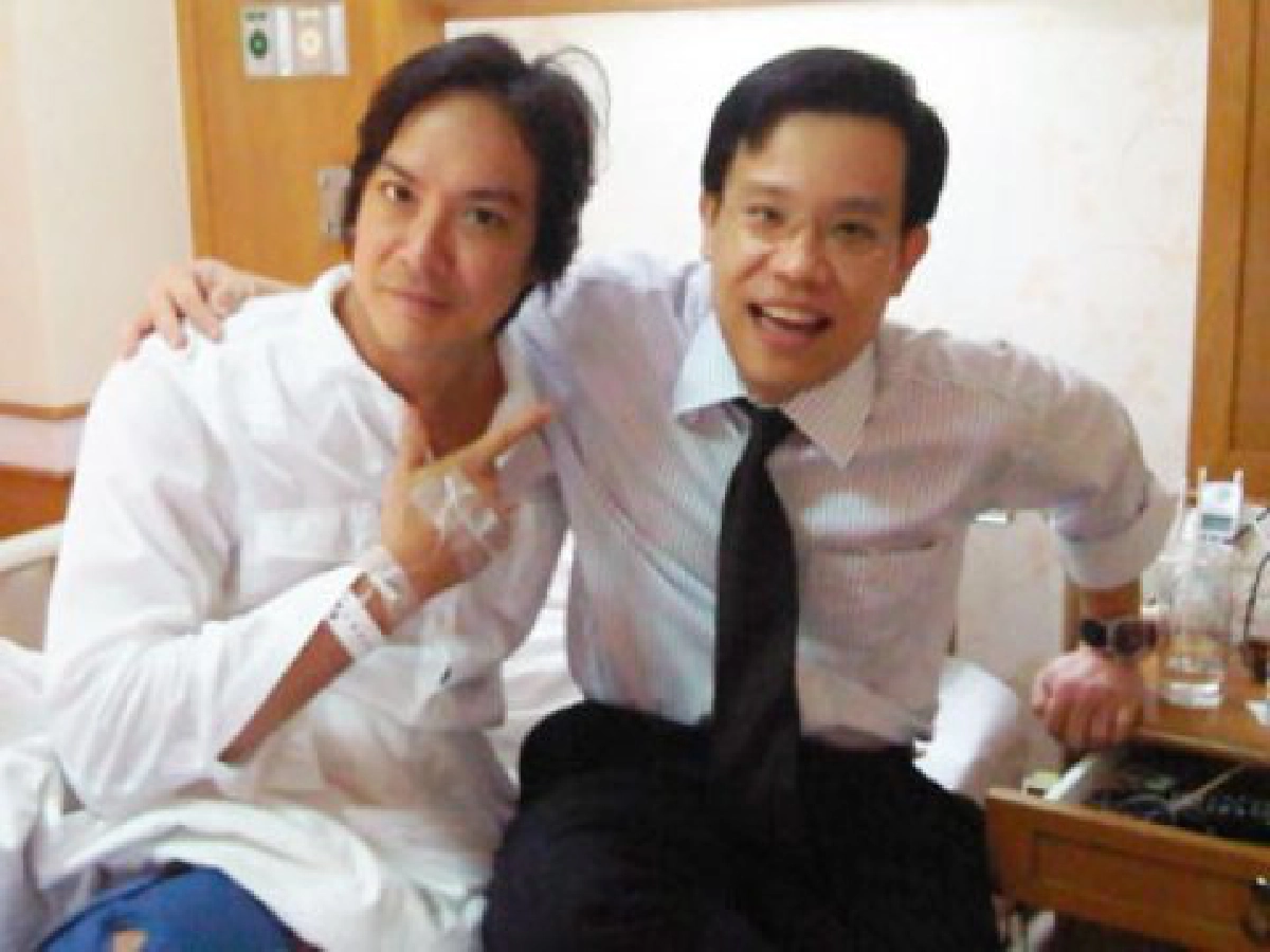 ไตรโทร - บล็อกหลัง นักดนตรี และบอน โจวี่
ไตรโทร - บล็อกหลัง นักดนตรี และบอน โจวี่