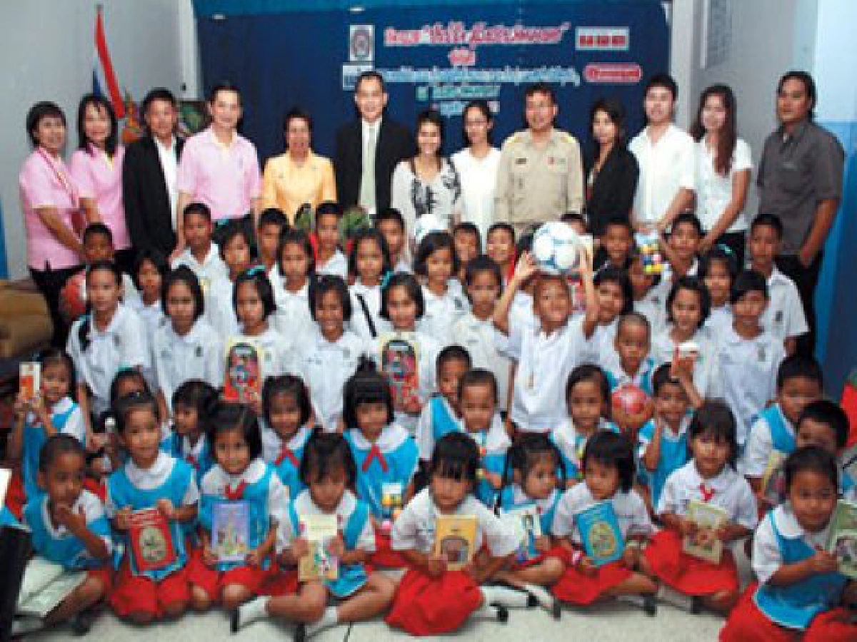 ปันน้ำใจสู่โรงเรียนวัดคลองเตยชุมชนมากปัญหาแต่ไม่ไร้น้ำใจ
