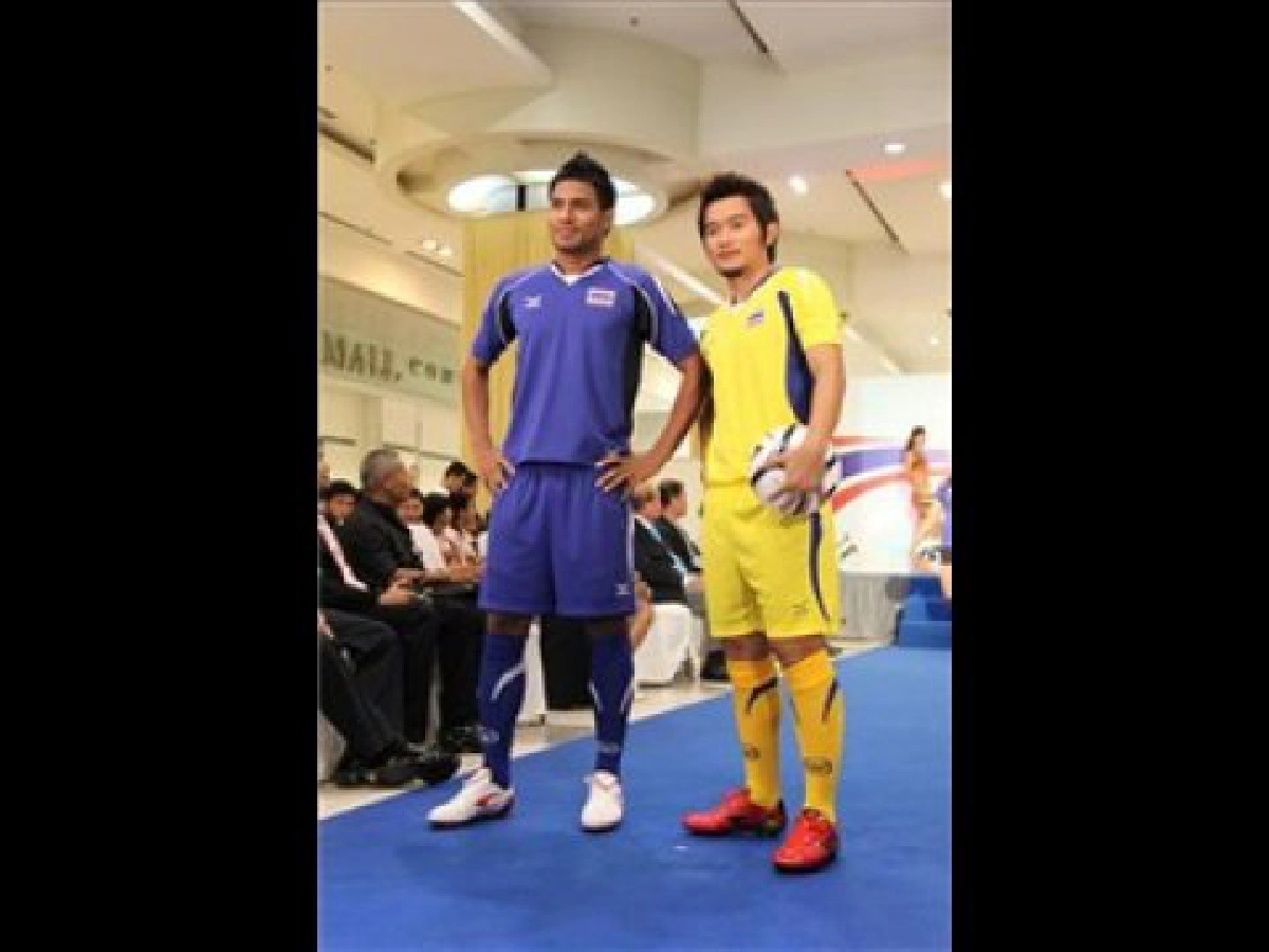 แกรนสปอร์ตเปิดตัวชุดแข่งซีเกมส์ แกรนสปอร์ตเปิดตัวชุดแข่งซีเกมส์