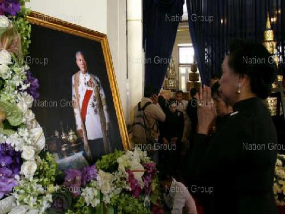กลิ่นธูปโชยร้านข้าวแกงเจ๊วรรณในรัฐสภา กลิ่นธูปโชยร้านข้าวแกงเจ๊วรรณในรัฐสภา