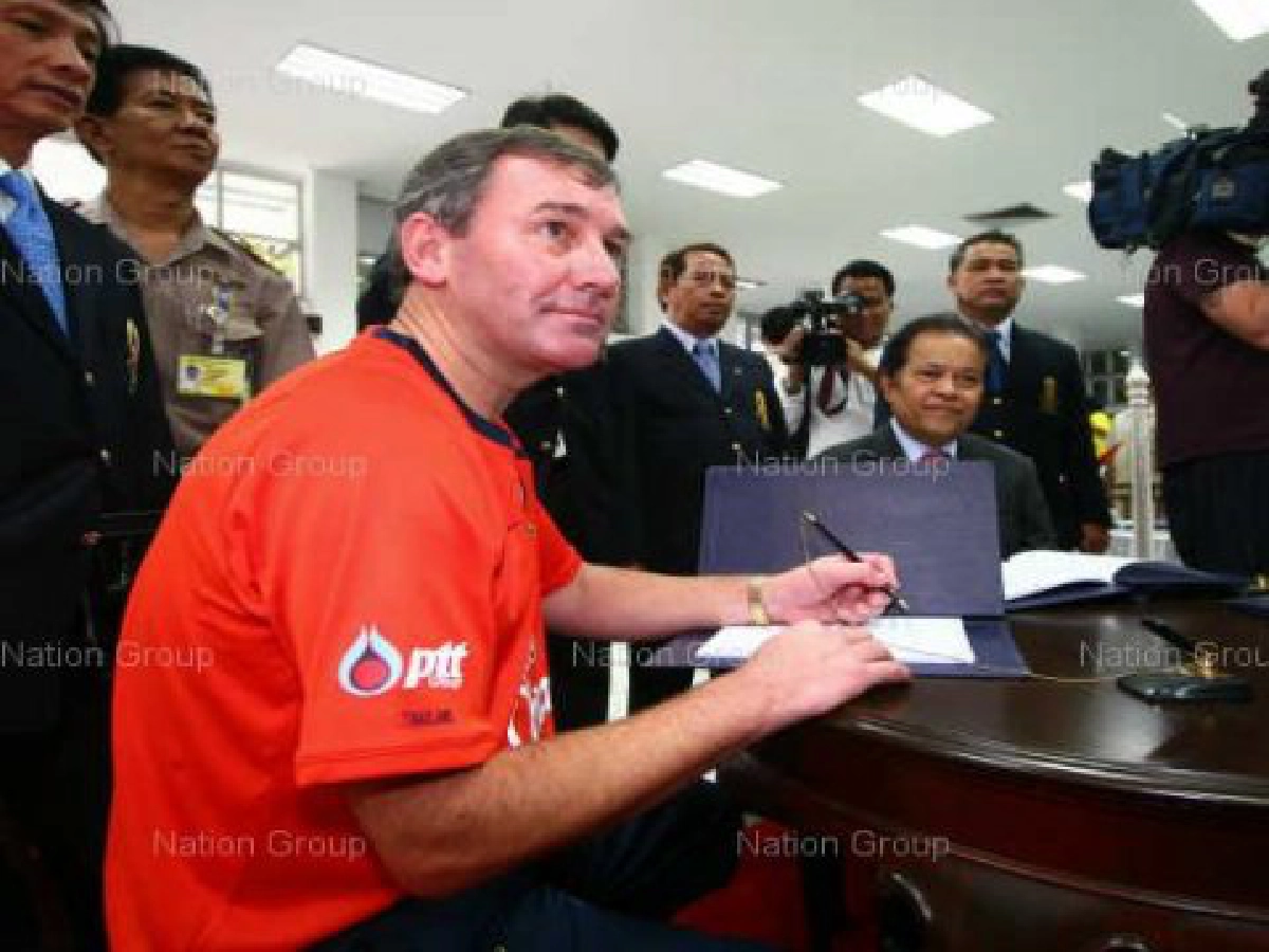ดาร์บี้ลุยเดี่ยว
ซีเกมส์ไร้ร็อบสัน
ส่งสมปอง-กีรติซัลโว
อุ่นแข้งศรีลังกาส่งท้าย ดาร์บี้ลุยเดี่ยว
ซีเกมส์ไร้ร็อบสัน
ส่งสมปอง-กีรติซัลโว
อุ่นแข้งศรีลังกาส่งท้าย