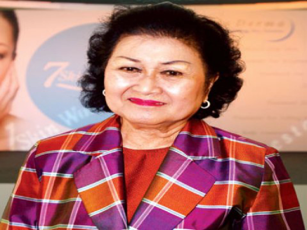 ในหลวงในดวงใจ-ท่านผู้หญิงเพ็ญศรี วัชโรทัย