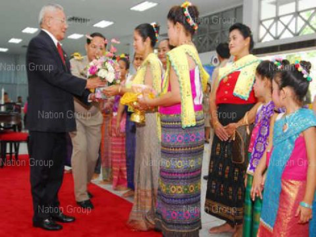 ทุกฝ่ายพร้อมน้อมนำพระราชดำรัสปฏิบัติ ทุกฝ่ายพร้อมน้อมนำพระราชดำรัสปฏิบัติ