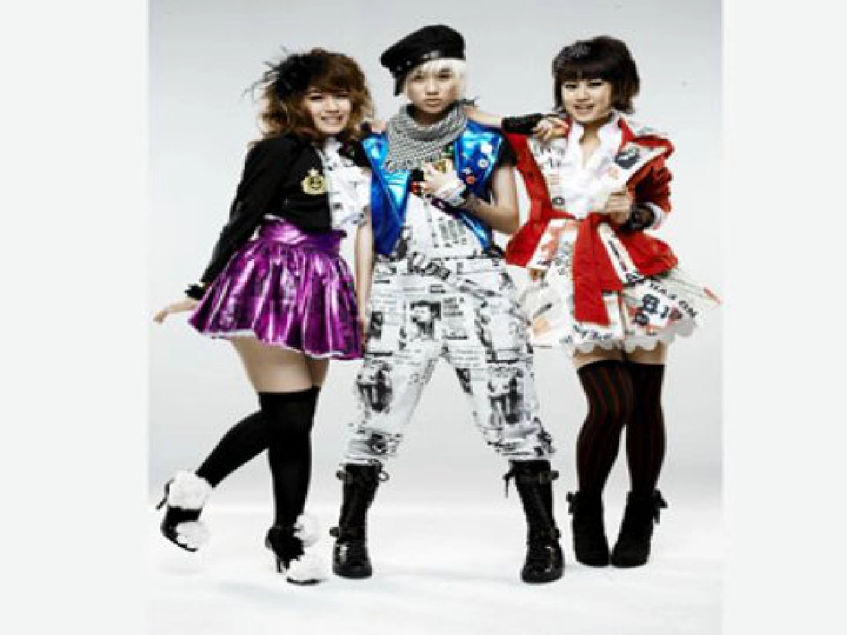 เสิร์ฟข่าวเม้าท์แตก (พุธที่ 9 ธ.ค. 52)


