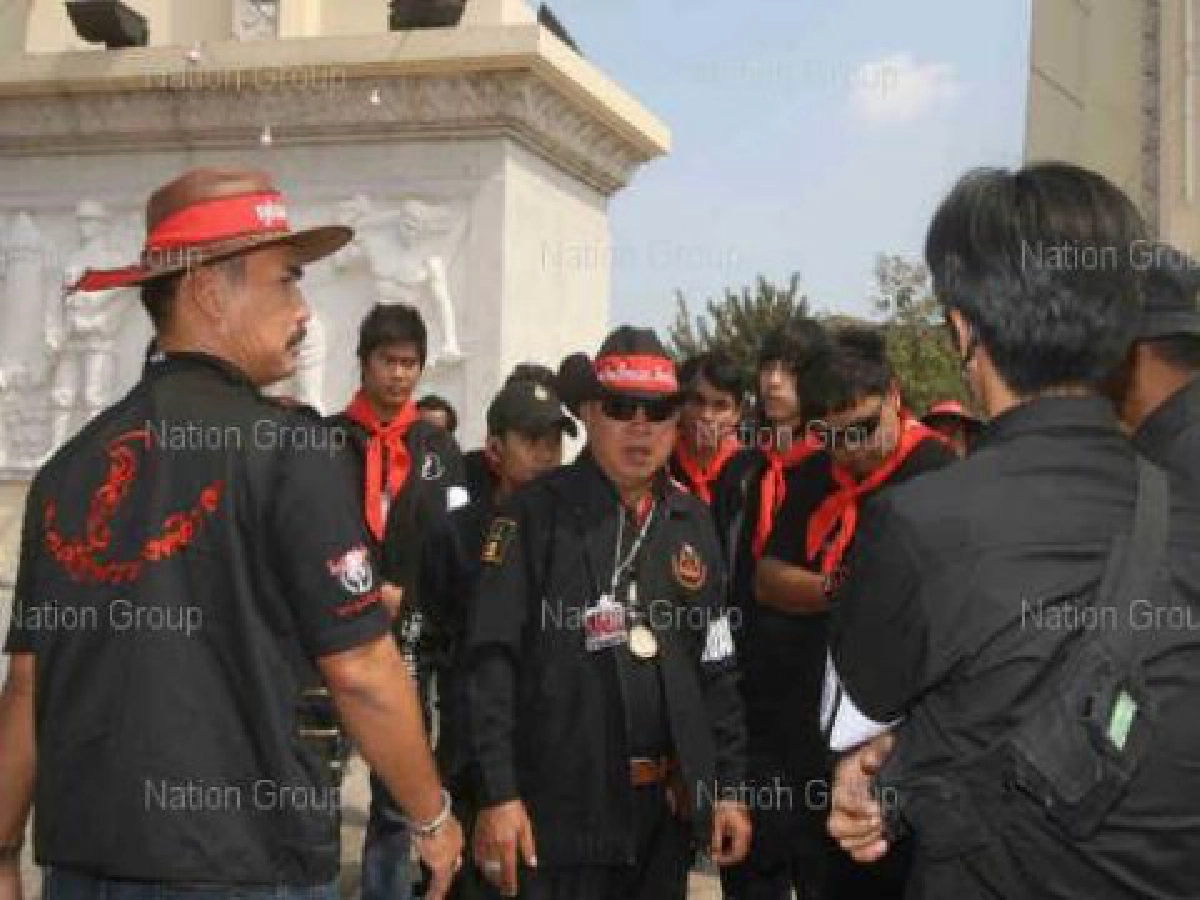 เสธ.แดงนำทหารพรานแก่ร่วมม็อบแดง เสธ.แดงนำทหารพรานแก่ร่วมม็อบแดง