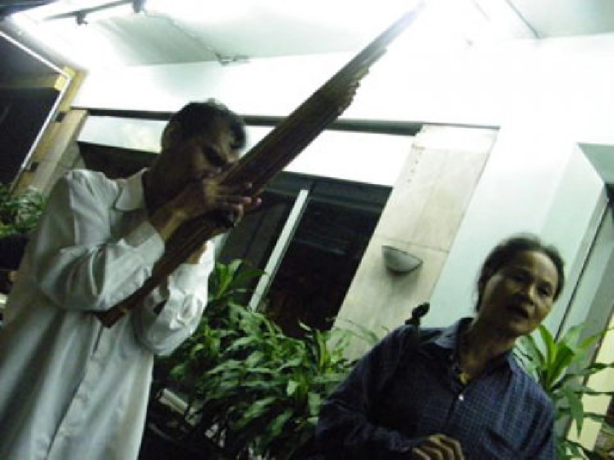 คมเคียวคมปากกา- มนต์รักวณิพก

