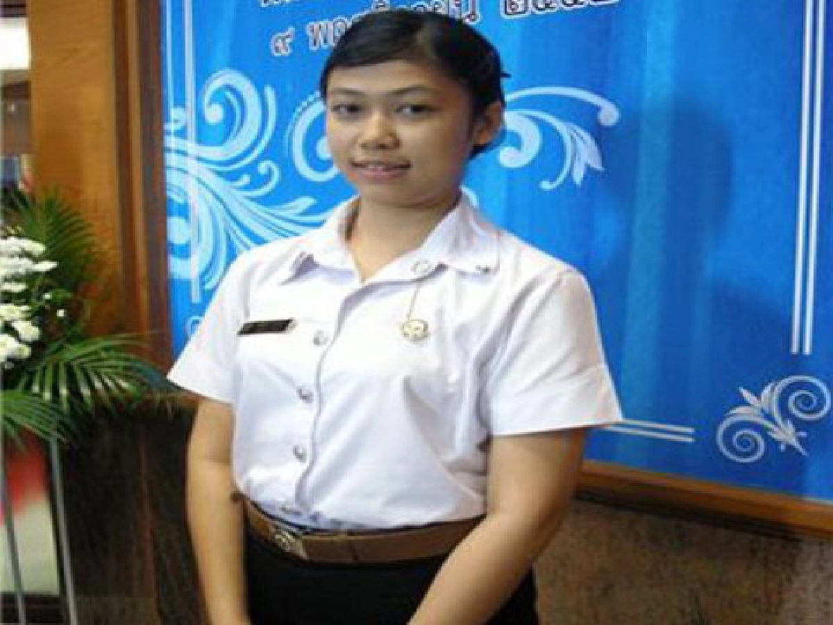 สอนธรรมศึกษาสร้างความดีถวายพ่อหลวง