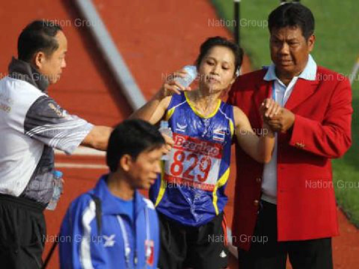 "สาวเป็ด"ปอดเหล็กได้แค่เหรียญเงิน "สาวเป็ด"ปอดเหล็กได้แค่เหรียญเงิน