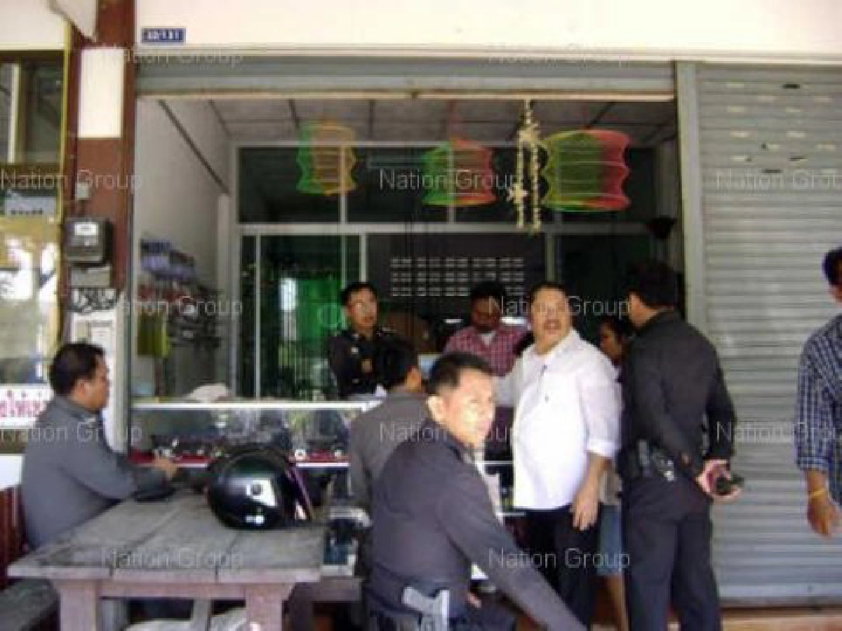 มุ่งวัยรุ่นเล่นเน็ตฆ่าปาดคอแม่-ฟาดพื้นลูกดับ
มุ่งวัยรุ่นเล่นเน็ตฆ่าปาดคอแม่-ฟาดพื้นลูกดับ