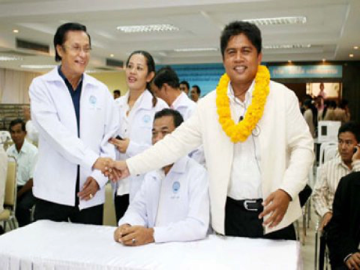 ปิดศึกสายเลือดประชาธิปัตย์ เปิดศึกชิงนายก อบจ.เมืองคอน

