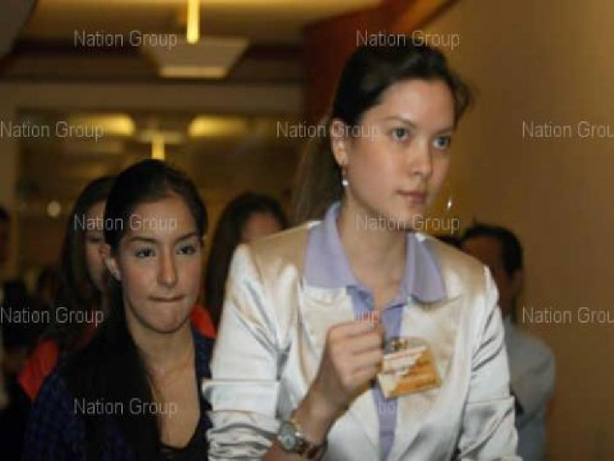 กมธ.ขัดกันเองนางแบบอดแจงปฎิทินฉาว กมธ.ขัดกันเองนางแบบอดแจงปฎิทินฉาว
