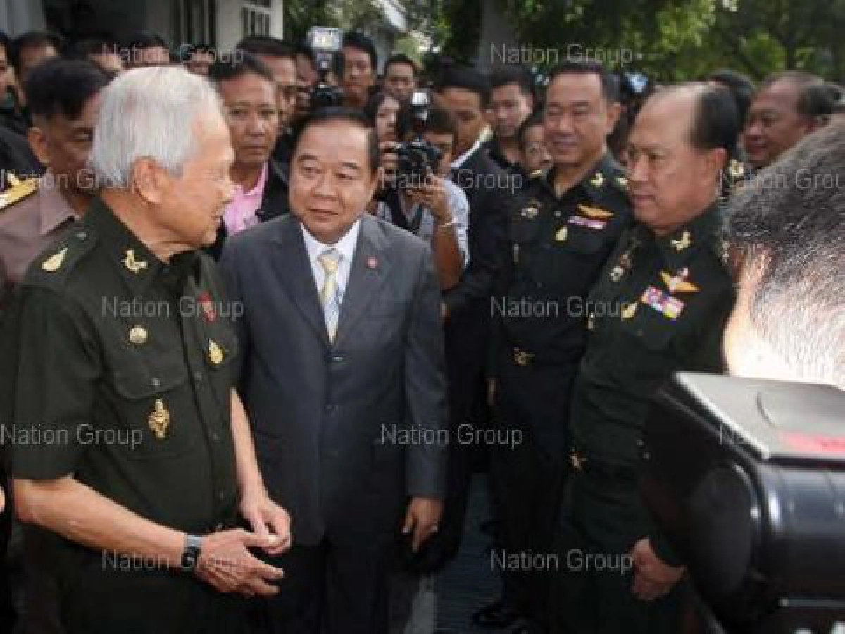 'ป๋า'ขอทหารยึดพระราชดำรัสในหลวง 'ป๋า'ขอทหารยึดพระราชดำรัสในหลวง