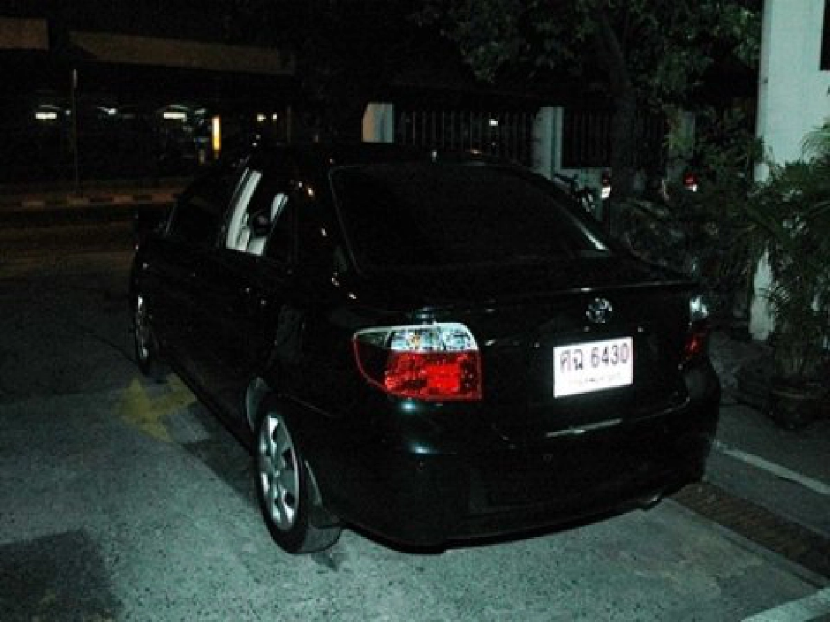 ทุบกระจกรถไฮโซ-พริตตี้สาวฉกทรัพย์  