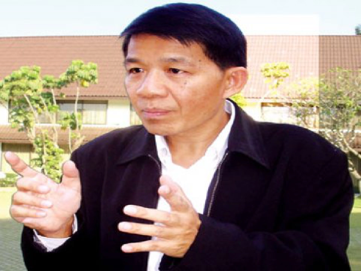 โหรวารินทร์เชื่อมาร์คดวงแข็งกว่าทักษิณ โหรวารินทร์เชื่อมาร์คดวงแข็งกว่าทักษิณ