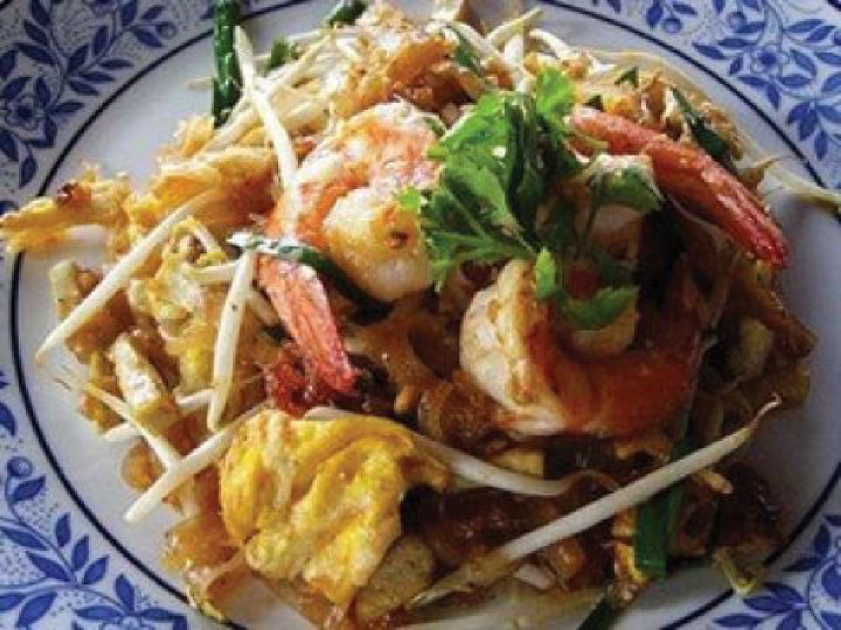ขาย"ก๋วยเตี๋ยวเรือ-ผัดไทย"ทางเลือกใหม่ร้าน"อิ่มบุญ" ขาย"ก๋วยเตี๋ยวเรือ-ผัดไทย"ทางเลือกใหม่ร้าน"อิ่มบุญ"