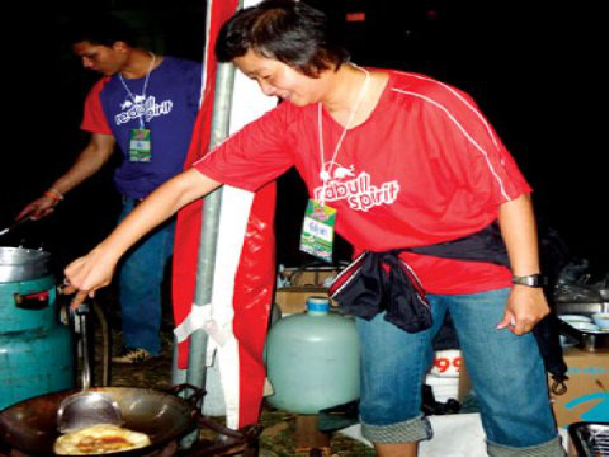 ไข่เจียวกระทิงแดง (อ๊ะป่าว)... ไข่เจียวกระทิงแดง (อ๊ะป่าว)...