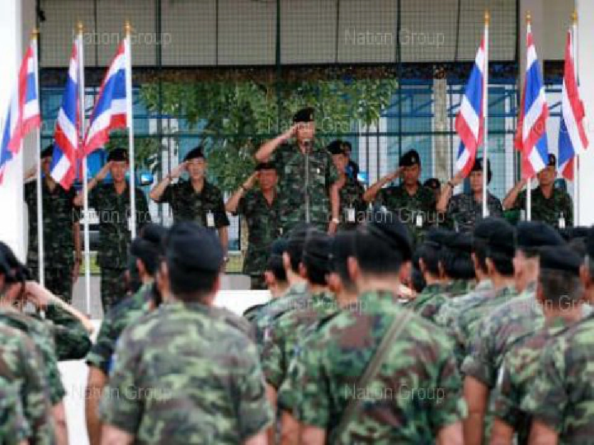ตบเท้าลาม'แม่ทัพ4'ลั่นทหารต้องมีวินัย ตบเท้าลาม'แม่ทัพ4'ลั่นทหารต้องมีวินัย