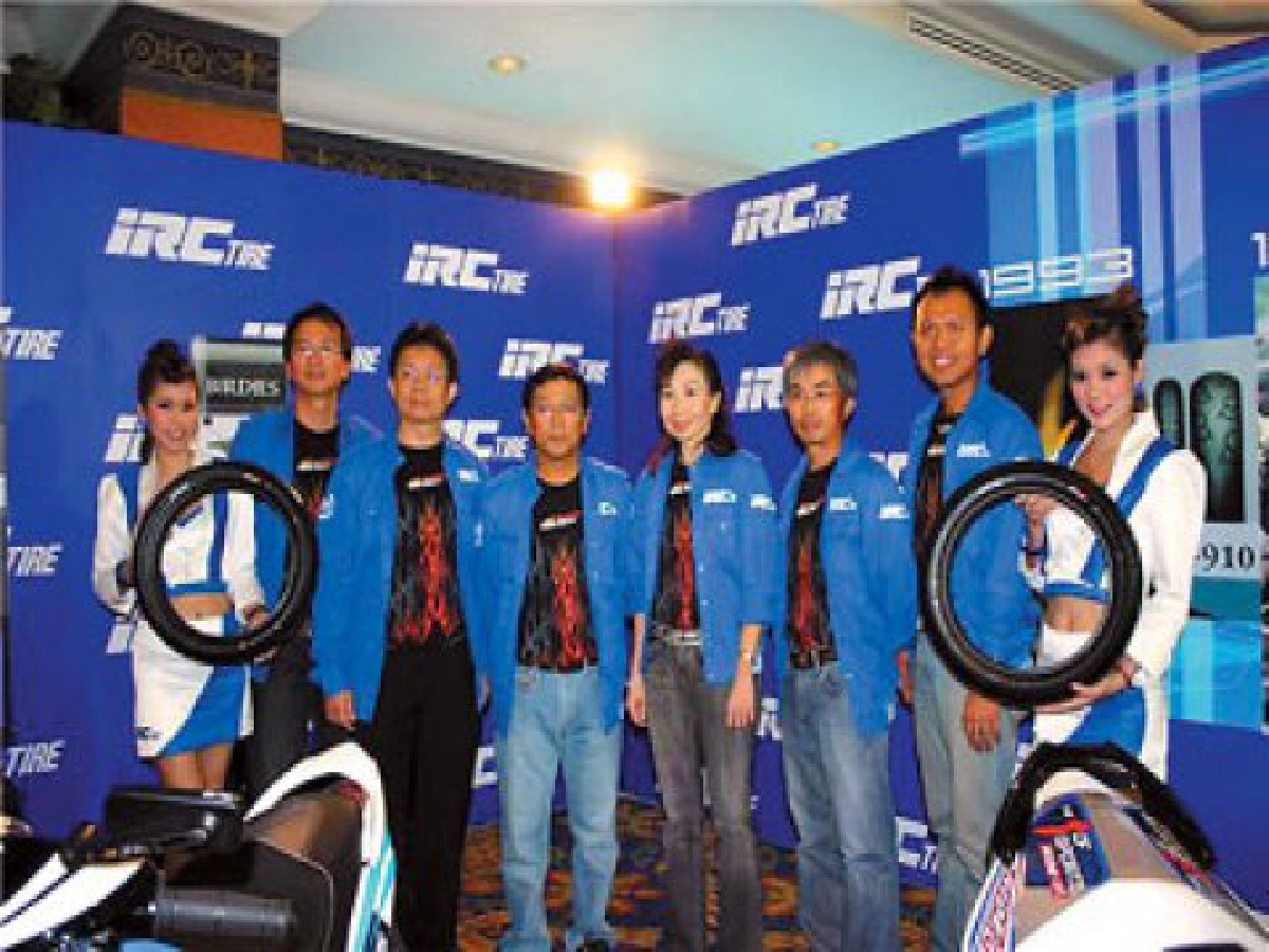 "ไออาร์ซี ดอก ลายไฟ เทรนด์ใหม่เอาใจสิงห์นักบิด"