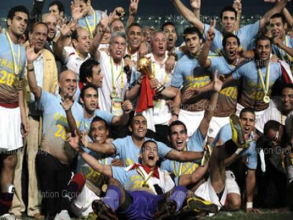 มัมมี่อีกแล้ว - ผู้เล่นอียิปต์ ฉลองถ้วยแชมป์ "แอฟริกัน เนชั่นส์ คัพ 2010" หลังเอาชนะ กานา 1-0