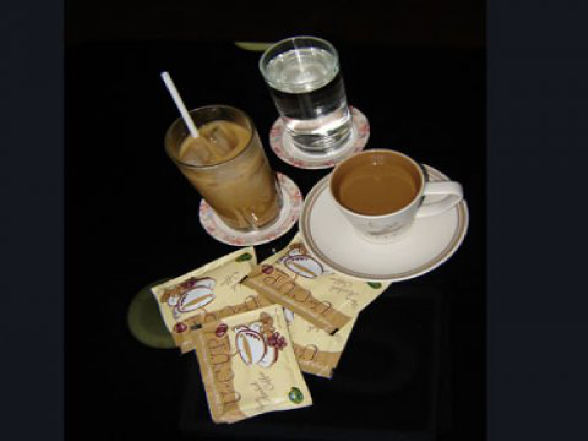 กาแฟปรุงสำเร็จผสมสมุนไพร
ชูกระชายดำ"เบาหวานดื่มได้"
กาแฟปรุงสำเร็จผสมสมุนไพร
ชูกระชายดำ"เบาหวานดื่มได้"