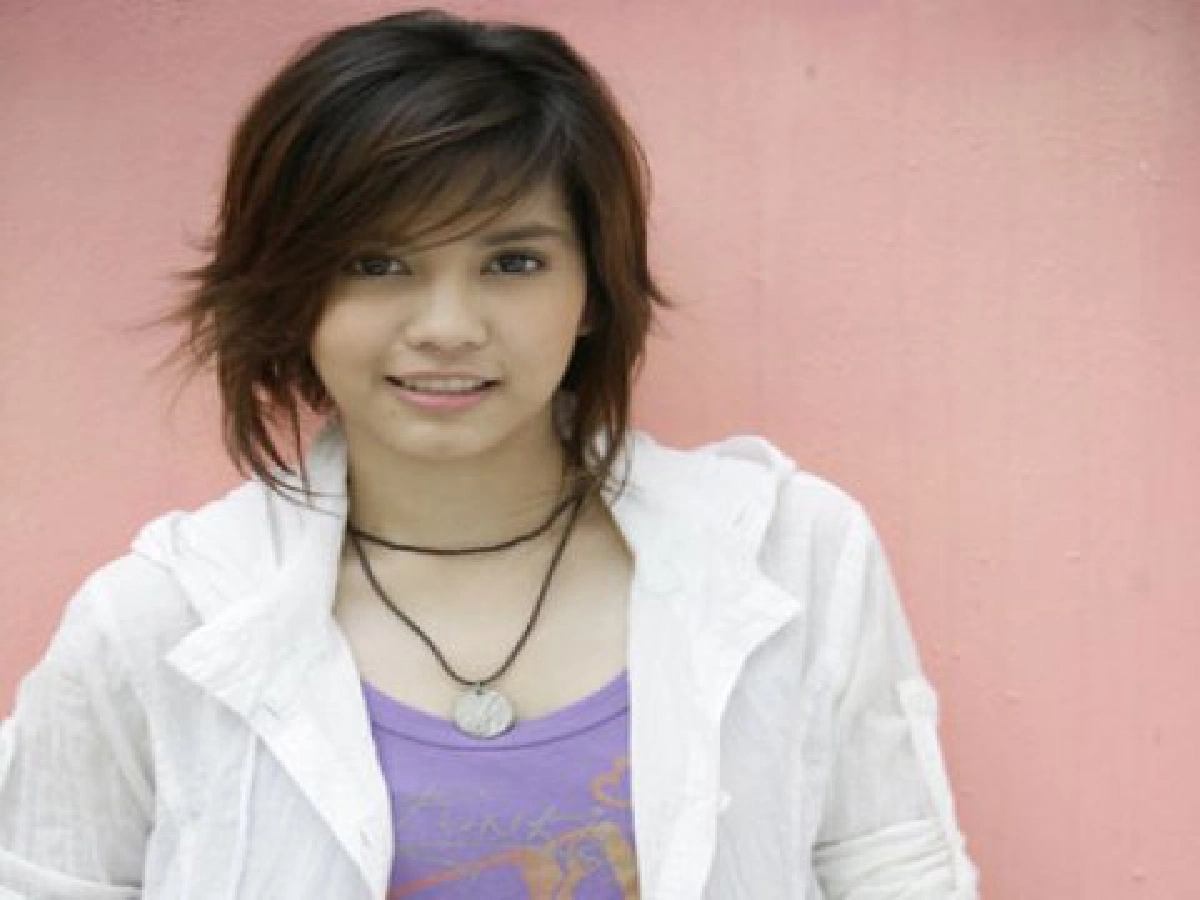 พั้นช์ ส่งเพลงให้ฟัง
ก่อนดู "ทัดดาวบุษยา"


