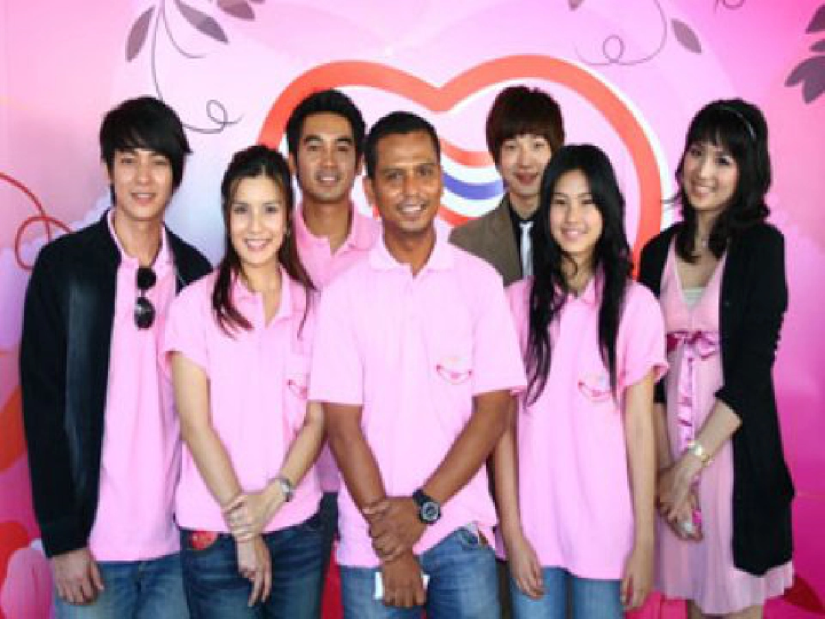 เสิร์ฟข่าว...เม้าท์แตก (พฤหัสดบีที่ 11 ก.พ.53)
เสิร์ฟข่าว...เม้าท์แตก (พฤหัสดบีที่ 11 ก.พ.53)