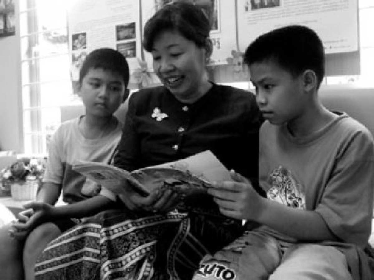 บ้านหนังสือชุมชนปลูกนิสัยรักการอ่าน บ้านหนังสือชุมชนปลูกนิสัยรักการอ่าน