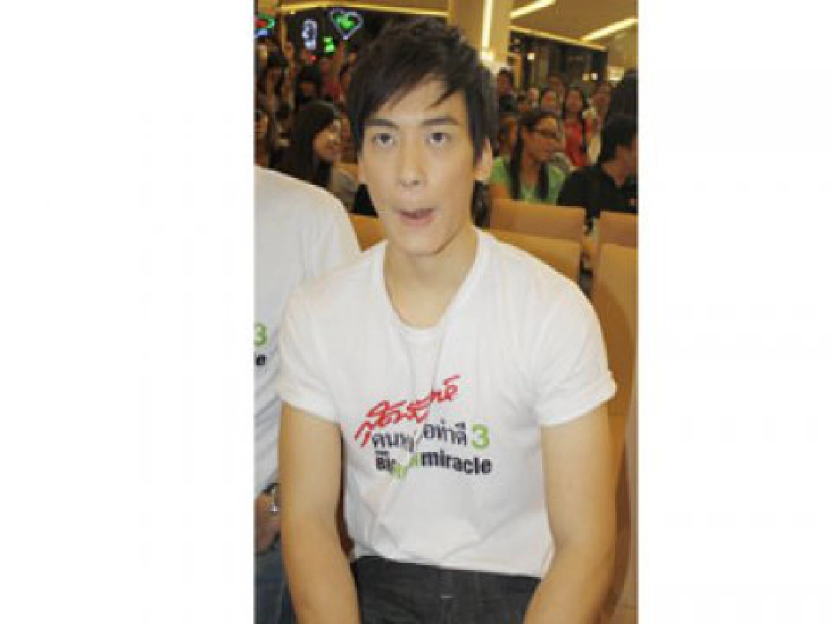 คนอย่าง "บี้" ขี้เหร่ยาก คริ คริ 