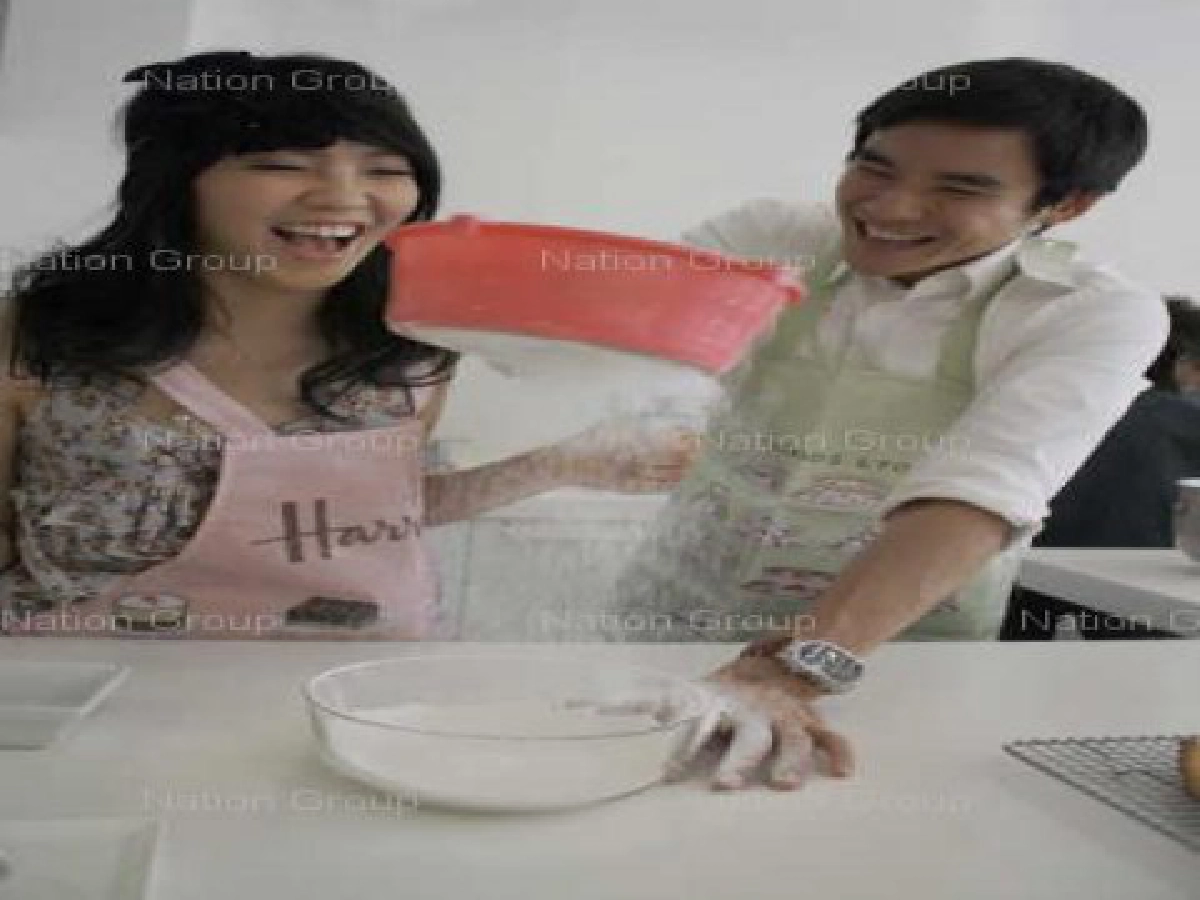 กฤษณ์แอบหนี"มาช่า"พามิ้นทำคุกกี้รูปหัวใจ กฤษณ์แอบหนี"มาช่า"พามิ้นทำคุกกี้รูปหัวใจ