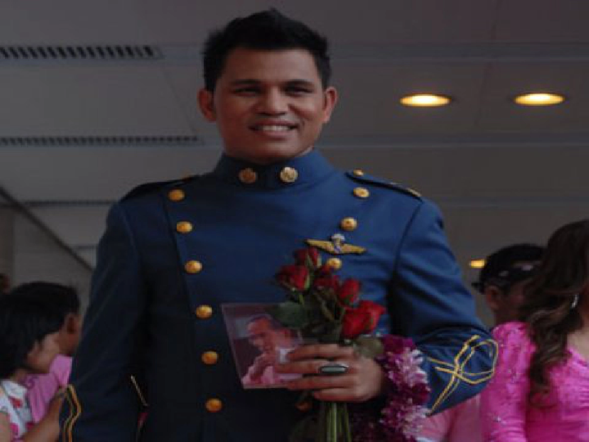 บ่าววีมอบเงิน1แสนช่วยครอบครัวเหยื่อรถตู้ชน