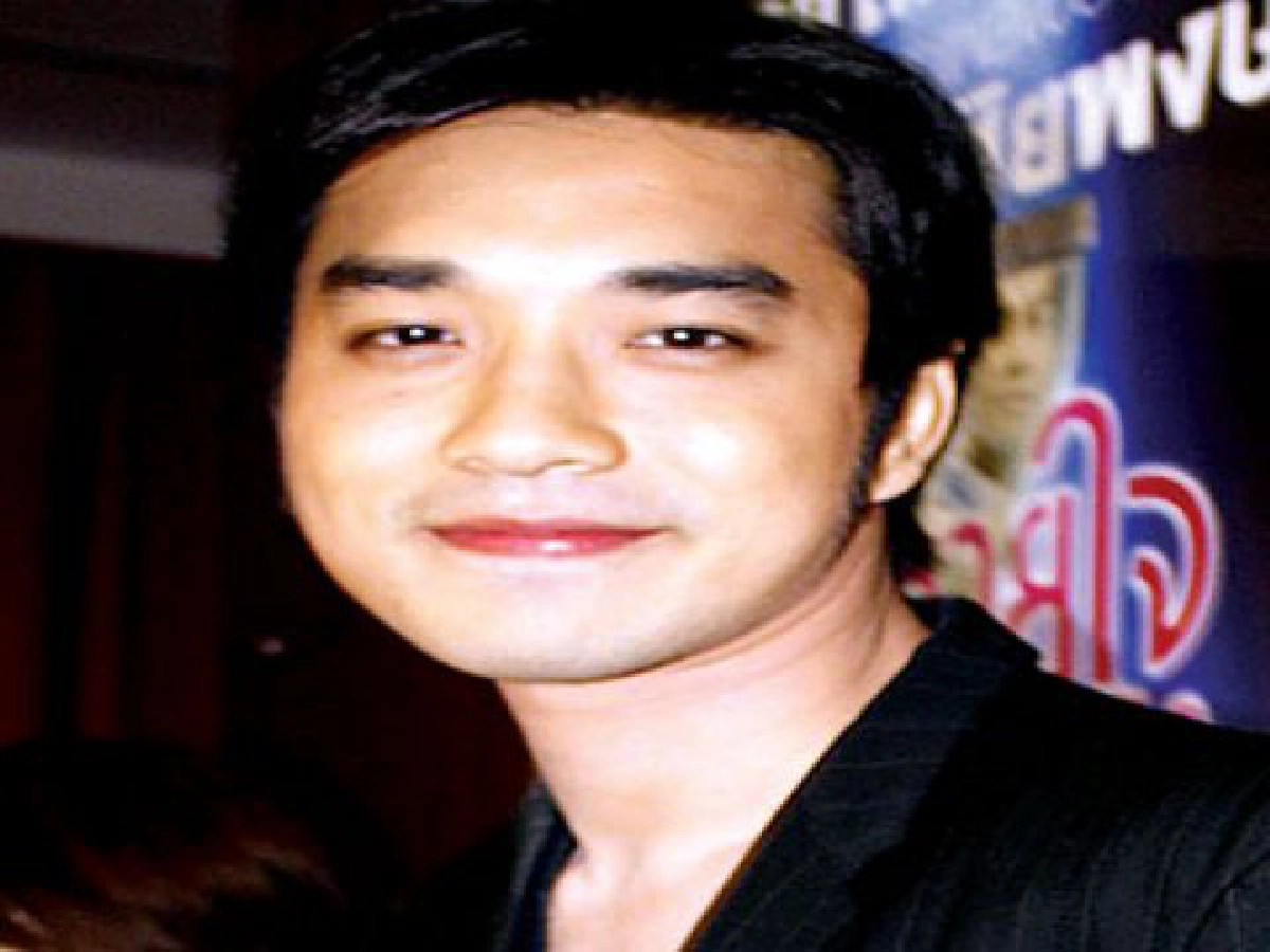 ให้ข่าวเรื่องแต่ง'เจมส์''เอ๊ะ'รับผู้ใหญ่น้อยใจ ให้ข่าวเรื่องแต่ง'เจมส์''เอ๊ะ'รับผู้ใหญ่น้อยใจ