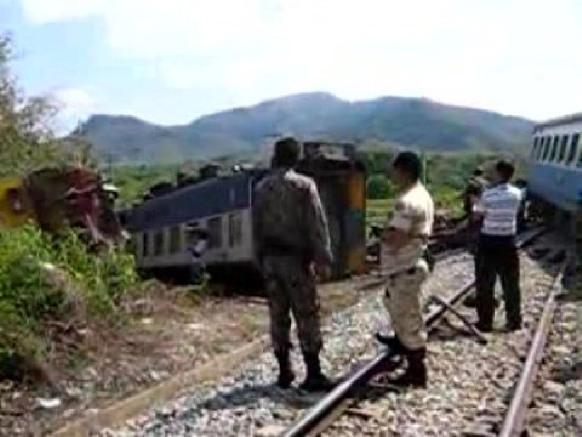 รถไฟยะลา-นครตกรางสาหัส3เจ็บ18 รถไฟยะลา-นครตกรางสาหัส3เจ็บ18