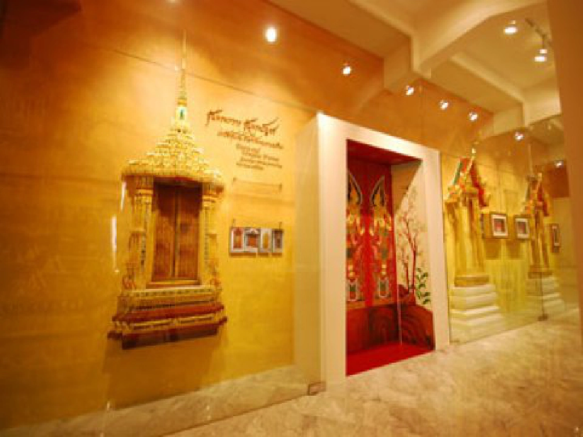 กรุ่นกลิ่นอายแห่งยุคสมัย "รัตนโกสินทร์"
กรุ่นกลิ่นอายแห่งยุคสมัย "รัตนโกสินทร์"