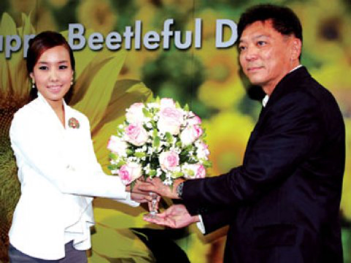 ภาพวาดฝีพระหัตถ์"เจ้าฟ้านักออกแบบ"สู่ลวดลายบนรถสวย
