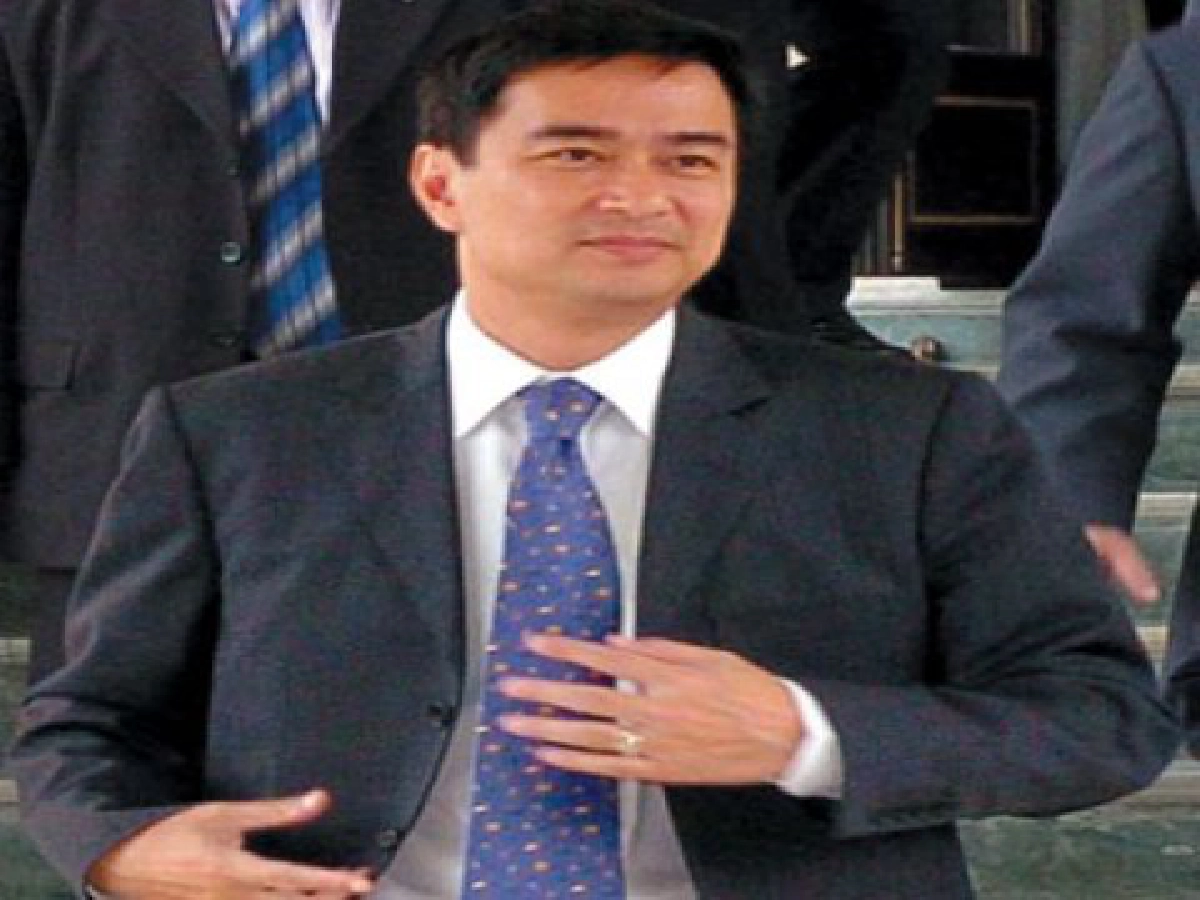 "มาร์ค"ยันเสียใจไทยถูกสกัดไม่เดินหน้า