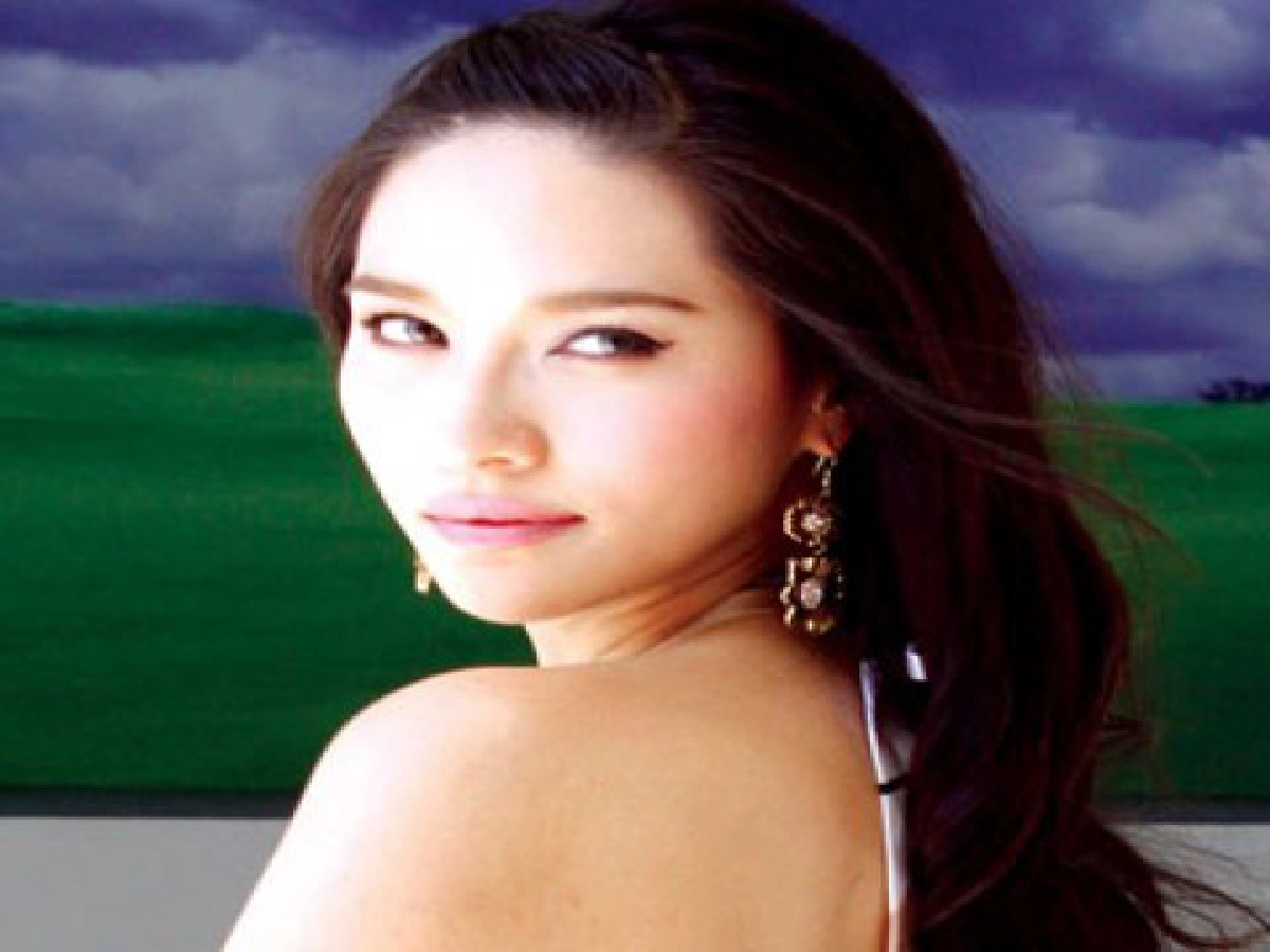 พิสูจน์ตัวเอง10ปี'พลอย' พร้อมคืนสู่ทูพีซ พิสูจน์ตัวเอง10ปี'พลอย' พร้อมคืนสู่ทูพีซ