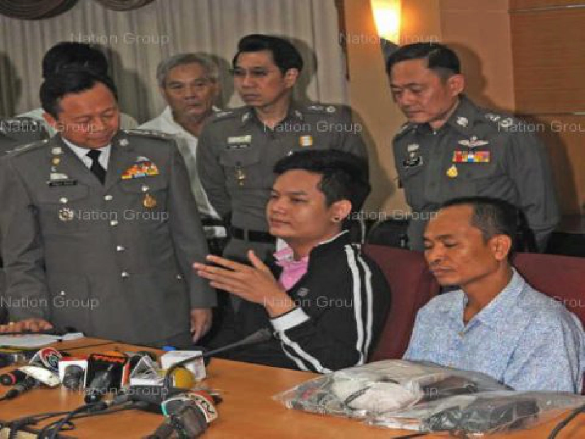 รวบ2น้าหลานทีมปาบึ้มธ.กรุงเทพสีลม รวบ2น้าหลานทีมปาบึ้มธ.กรุงเทพสีลม