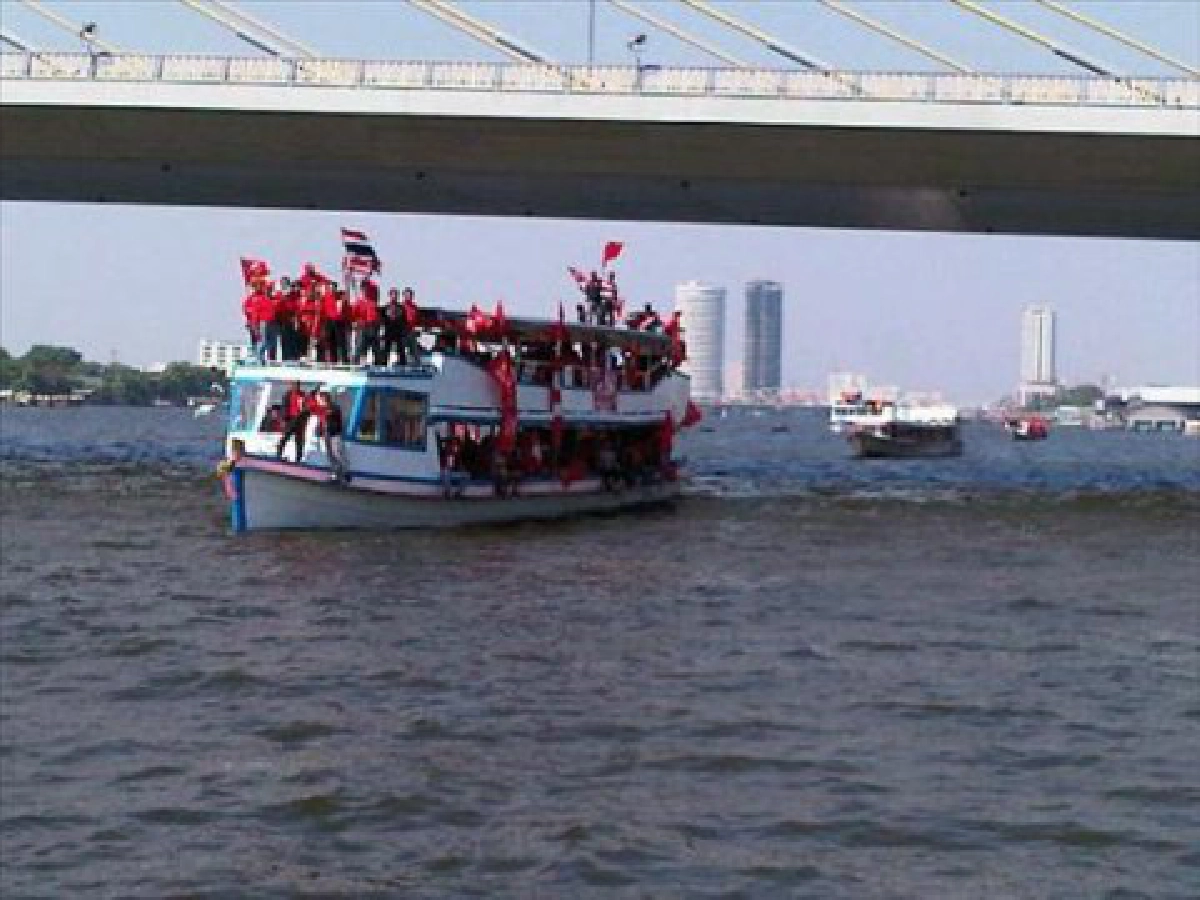 สธ.ประสานเรือด่วนกู้ชีพกว่า40ลำรปภ.ลำน้ำ สธ.ประสานเรือด่วนกู้ชีพกว่า40ลำรปภ.ลำน้ำ