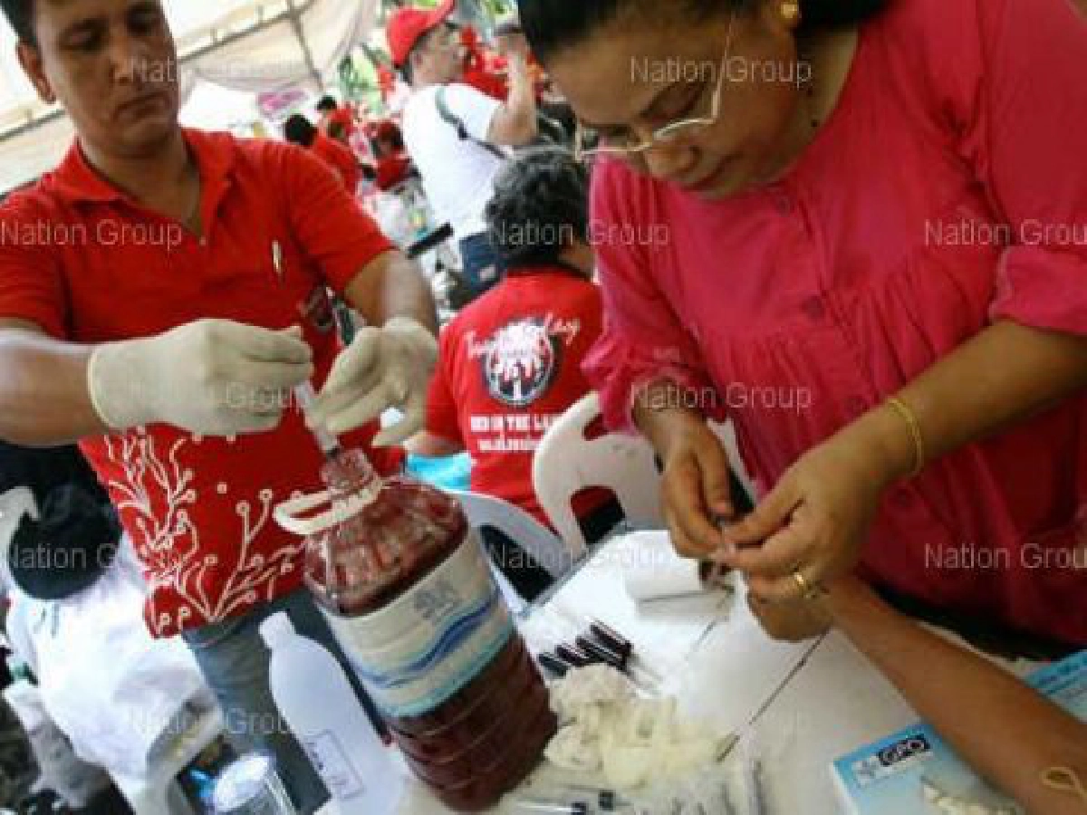 หลั่งเลือด(ร้าย)สาระ