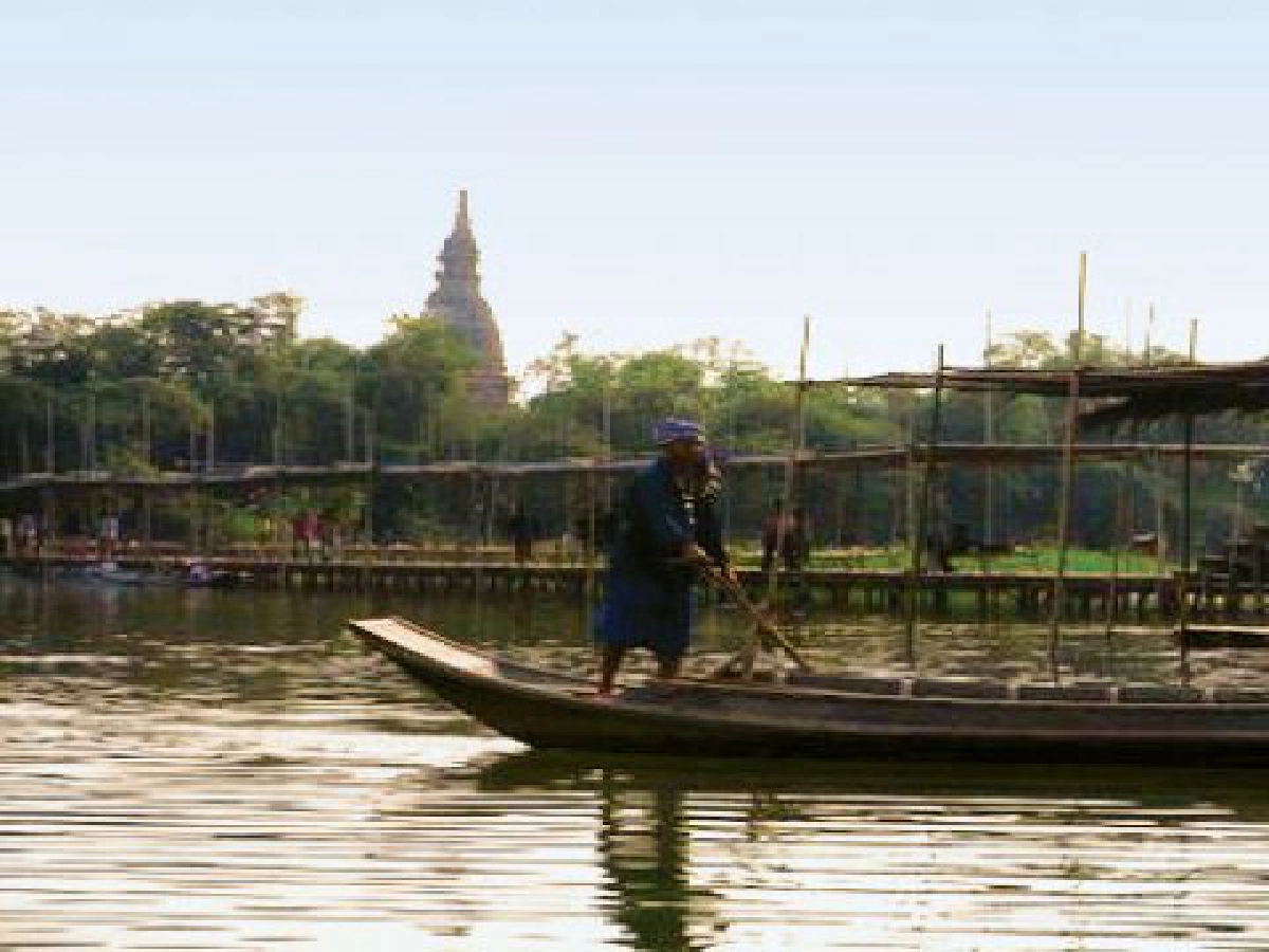 ทุ่งขวัญ คลองสระบัว 
ย่านการผลิตสำคัญยุคอยุธยา 

