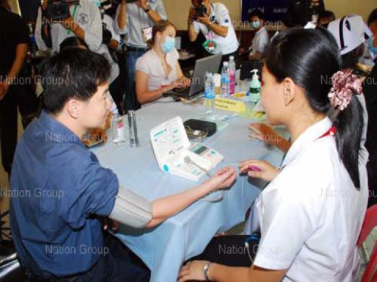 ผวาหวัดศอ.รส.สุเทพสั่งสธ.พ่นยาฆ่าเชื้อด่วน ผวาหวัดศอ.รส.สุเทพสั่งสธ.พ่นยาฆ่าเชื้อด่วน