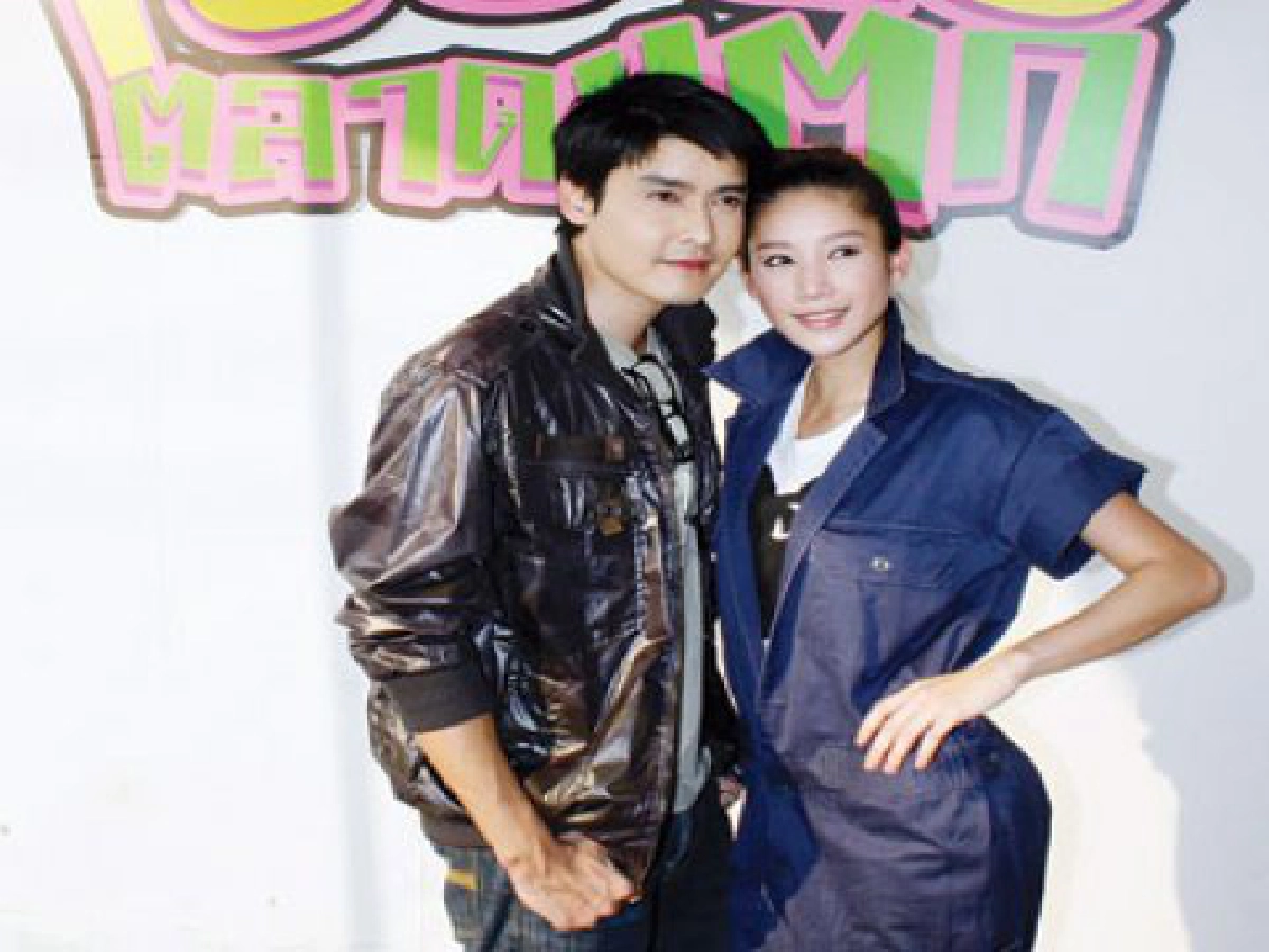 เสิร์ฟข่าวเม้าท์แตก (พุธที่ 24 มี.ค.53)
เสิร์ฟข่าวเม้าท์แตก (พุธที่ 24 มี.ค.53)