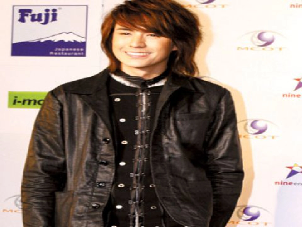 ประมวลดาราพาเหรดงาน"ไนน์เอ็นฯ2010" ประมวลดาราพาเหรดงาน"ไนน์เอ็นฯ2010"