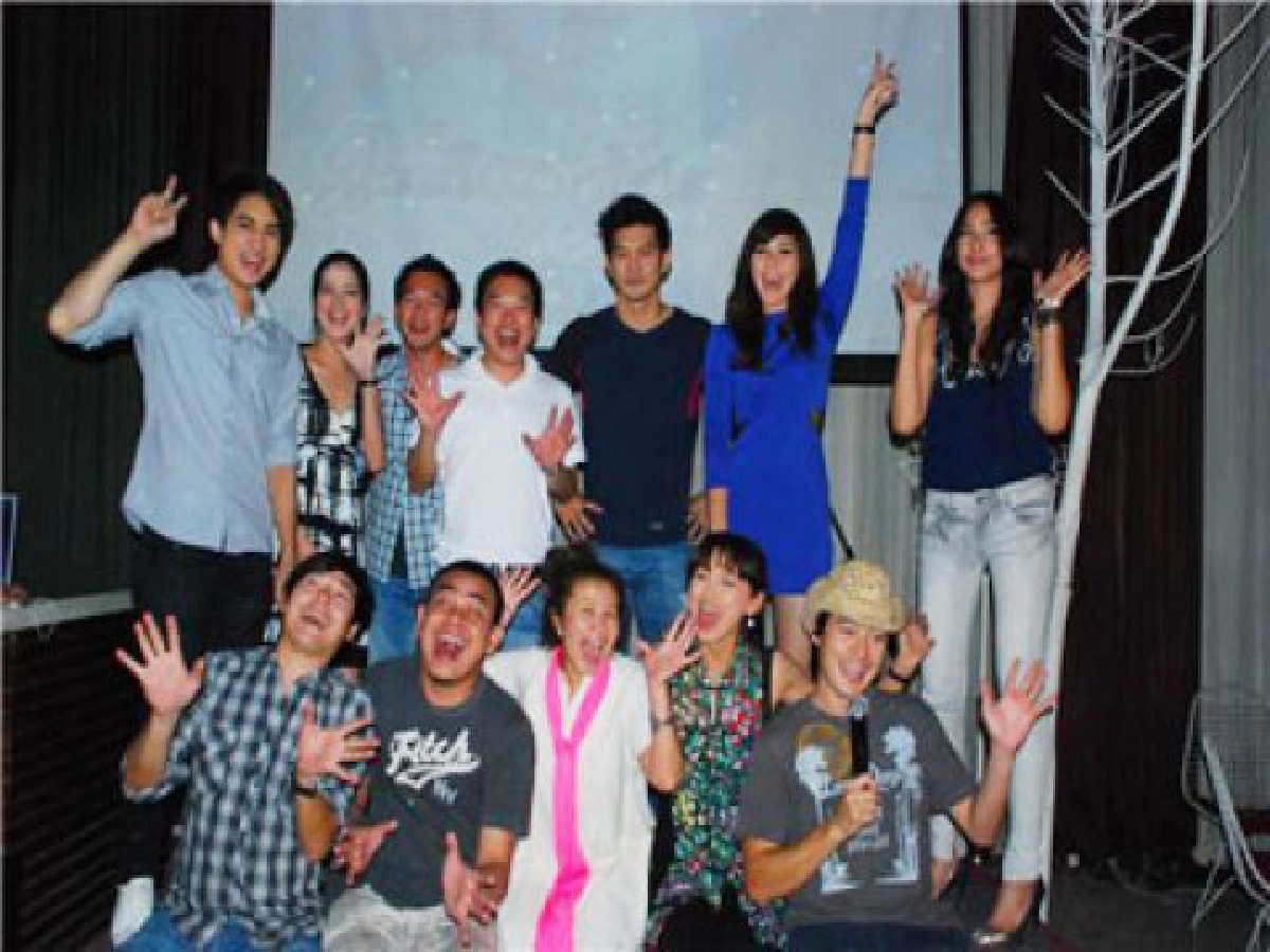 เสิร์ฟข่าว...เม้าท์แตก (พฤหัสบดีที่ 1 เม.ย.53)
เสิร์ฟข่าว...เม้าท์แตก (พฤหัสบดีที่ 1 เม.ย.53)
