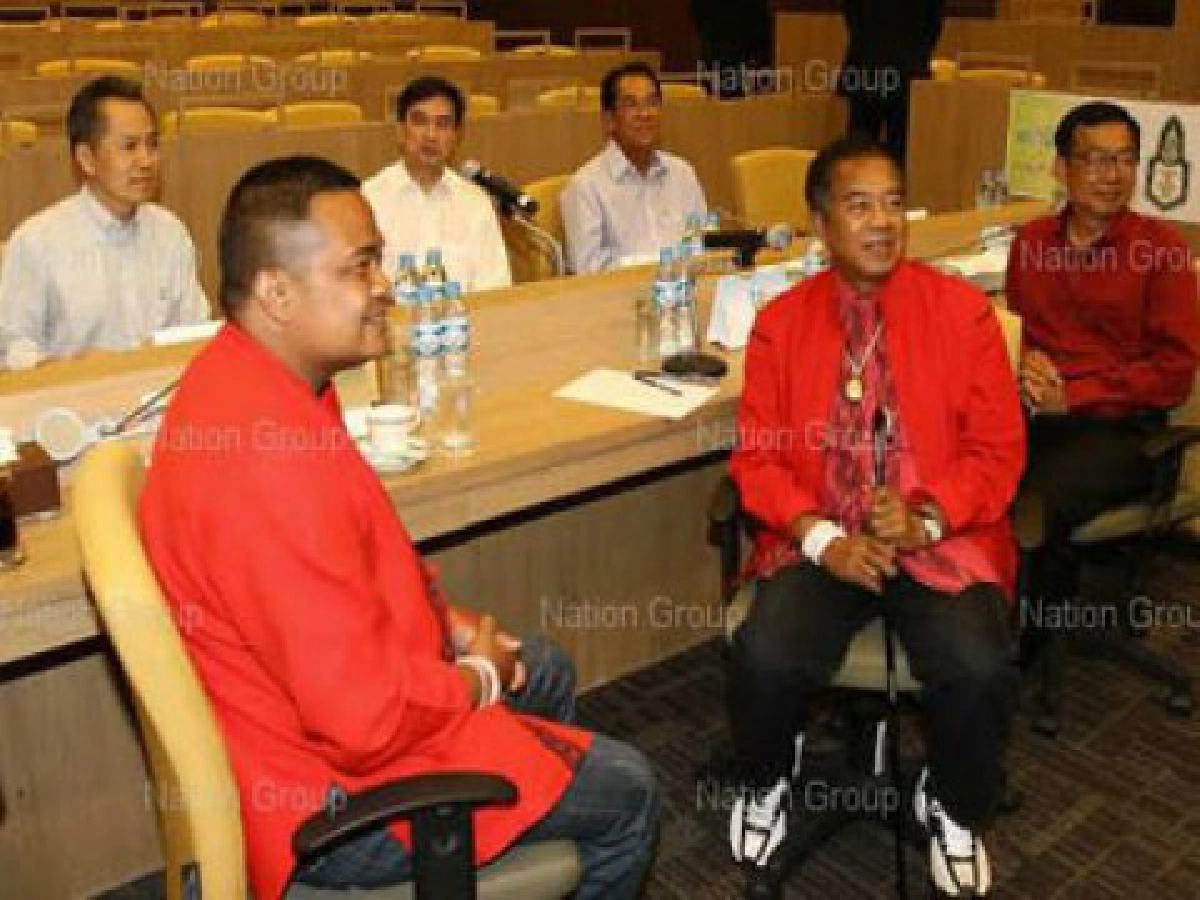 มองผ่านเลนส์คม - "อย่ามาเหวงกับฉันนะ"